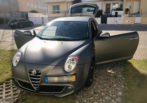 Alfa Romeo Mito 1.3 Multijet Abril/11 - à venda - Ligeiros