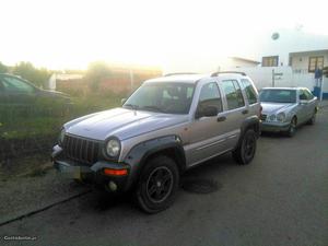 Jeep Cherokee  Agosto/04 - à venda - Ligeiros