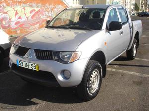 Mitsubishi L200 L W 4X2 Janeiro/10 - à venda -