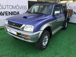 Mitsubishi Strakar club cab Setembro/00 - à venda -