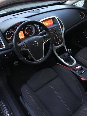 Opel Astra GTC Janeiro/13 - à venda - Ligeiros Passageiros,