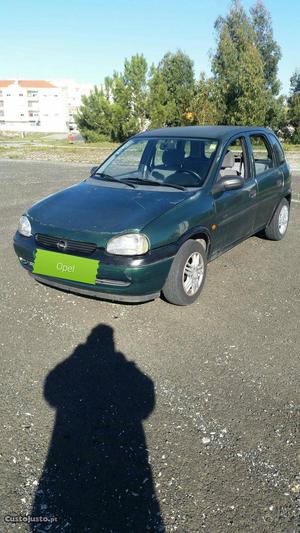 Opel Corsa 1.2 Junho/97 - à venda - Ligeiros Passageiros,