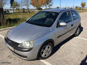 Opel Corsa 1.2 confort Fevereiro/01 - à venda - Ligeiros