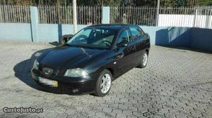 Seat Cordoba 1.4 TDI Março/03 - à venda - Ligeiros