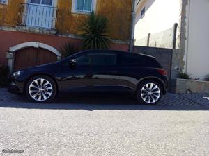 VW Scirocco 2.0 Tdi 140 cv Abril/10 - à venda - Ligeiros