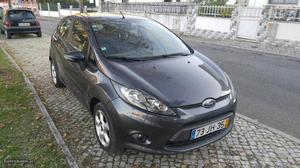 Ford Fiesta 1.2cc mil kms Junho/10 - à venda -