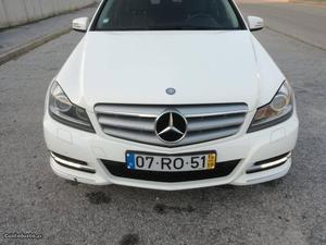 Mercedes-Benz C 200 Avantgarde Outubro/12 - à venda -