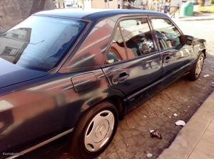 Mercedes-Benz E  Junho/87 - à venda - Ligeiros