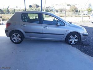 Peugeot  hdi 110cv 5 lugares Março/04 - à venda -