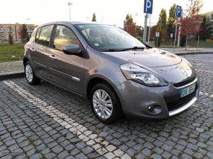 Renault Clio 1.2DYNA S 113EUR/MÊS Agosto/09 - à venda -