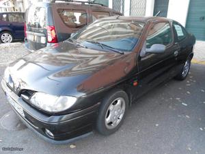 Renault Mégane Coupé 1.6ie Agosto/96 - à venda -