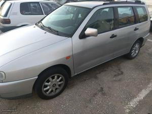 Seat Cordoba vario Maio/98 - à venda - Ligeiros