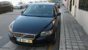 Volvo V diesel 110 cv Março/06 - à venda - Ligeiros