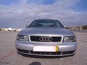 Audi A4 1.9tdi 110cv Agosto/97 - à venda - Ligeiros