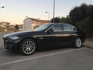 BMW 520 Luxury Line Cx. Auto Setembro/15 - à venda -
