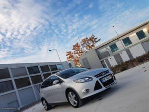 Ford Focus sw titanium diesel Outubro/13 - à venda -