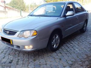 Kia Shuma 1.6 AR CONDICIONADO Abril/03 - à venda - Ligeiros