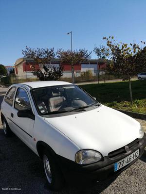 Opel Corsa 1.7diesel motor isuzu económico Abril/97 - à