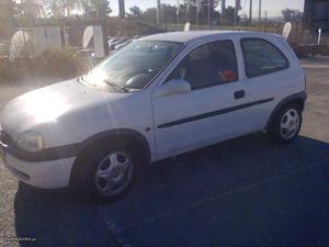 Opel Corsa Corsa B Abril/00 - à venda - Ligeiros