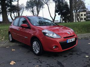 Renault Clio 1.2 5 portas  Julho/12 - à venda -