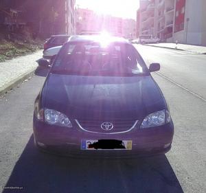 Toyota Avensis Vvti Janeiro/01 - à venda - Ligeiros