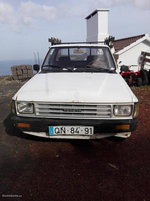 Toyota Hilux L56 Janeiro/88 - à venda - Comerciais / Van,