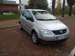 VW Fox 1.4 TDI com AC Novembro/05 - à venda - Comerciais /