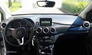 Mercedes-Benz B 180 Cdi Dezembro/13 - à venda - Ligeiros