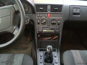 Mercedes-Benz C 180 base Março/95 - à venda - Ligeiros