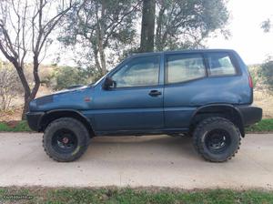 Nissan Terrano 2.7 Agosto/93 - à venda - Pick-up/