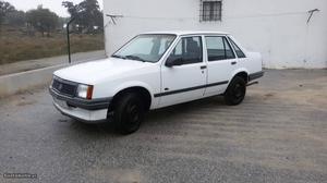Opel Corsa 1.2S TR Janeiro/89 - à venda - Ligeiros