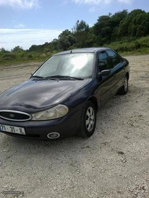 Ford Mondeo 1.6 AC Maio/97 - à venda - Ligeiros