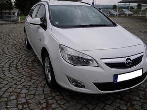 Opel Astra CdtiSport Tourer Março/13 - à venda -