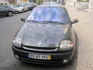 Renault Clio 1.2 RT Novembro/99 - à venda - Ligeiros