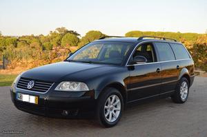 VW Passat Variant 2.0 TDI Abril/04 - à venda - Ligeiros