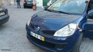 Renault Clio 1.5 dci Novembro/05 - à venda - Ligeiros