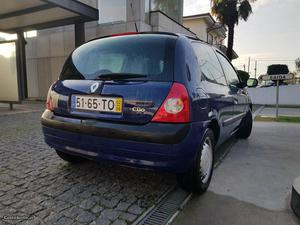 Renault Clio 1.5 dci aceito retoma Março/02 - à venda -