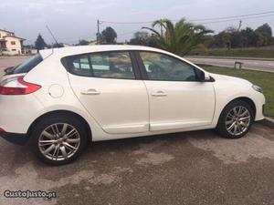 Renault Mégane 110cv GPS Agosto/14 - à venda - Ligeiros