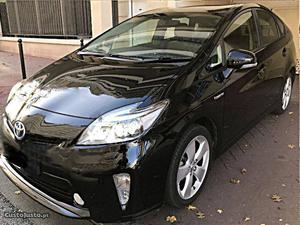 Toyota Prius Hybride 136 Lounge Janeiro/15 - à venda -