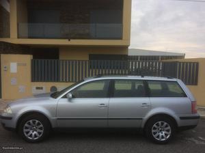VW Passat Cx  cv Novembro/03 - à venda - Ligeiros