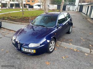Alfa Romeo cv c/novo Março/01 - à venda -
