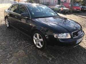 Audi A4 1.6 Sport Fevereiro/01 - à venda - Ligeiros