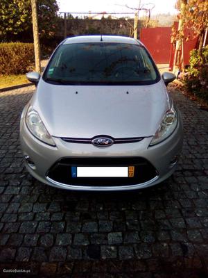 Ford Fiesta 1.4 tdci (DIESEL) Dezembro/11 - à venda -