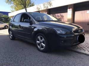 Ford Focus 1.6 tdci 109cv ghia Fevereiro/07 - à venda -