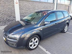 Ford Focus SW 1.6 TDCI kms Setembro/06 - à venda -