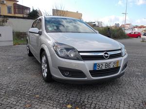 Opel Astra 1.3 CDTI Cosmo Fevereiro/06 - à venda - Ligeiros