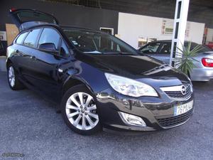 Opel Astra ST 1.3 COSMO Junho/12 - à venda - Ligeiros