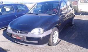 Opel Corsa 100 km Dezembro/99 - à venda - Ligeiros