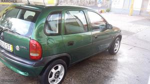 Opel Corsa  v impecável Maio/96 - à venda - Ligeiros