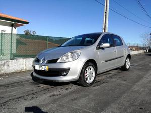 Renault Clio 1.2 gasolina ar cond Julho/07 - à venda -